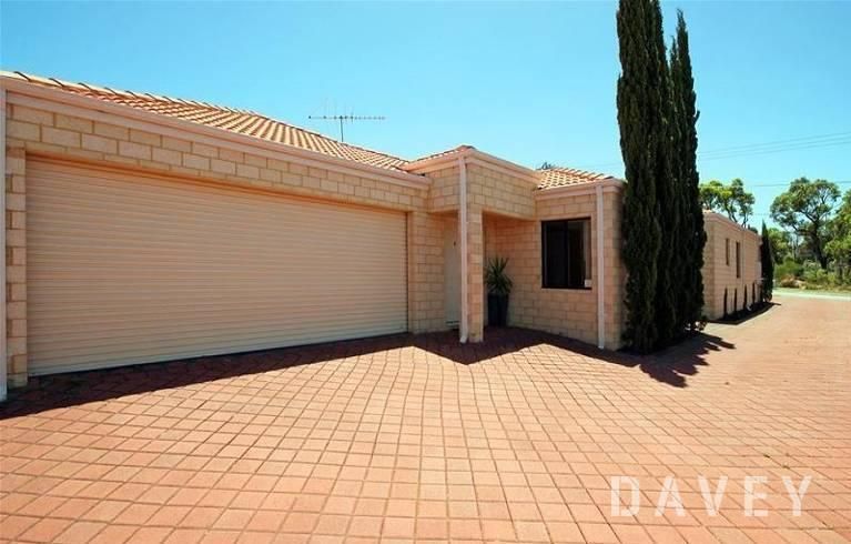 3 bedrooms House in 52B Storrington Crescent WESTMINSTER WA, 6061