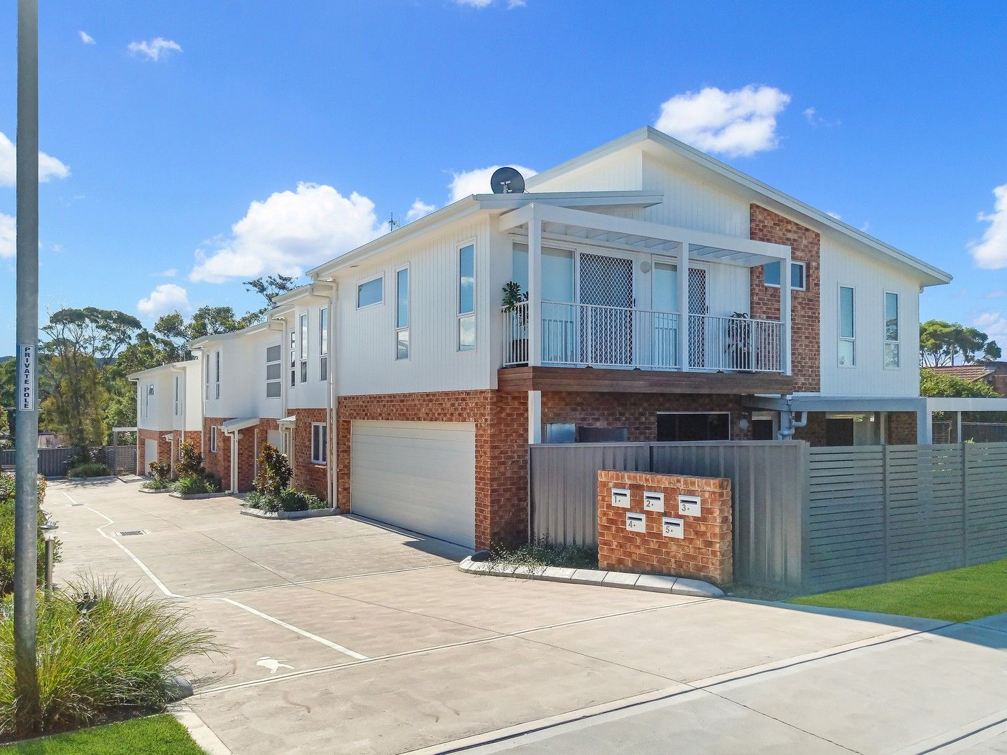 2 bedrooms Townhouse in 2/47 Yorston Street WARNERS BAY NSW, 2282