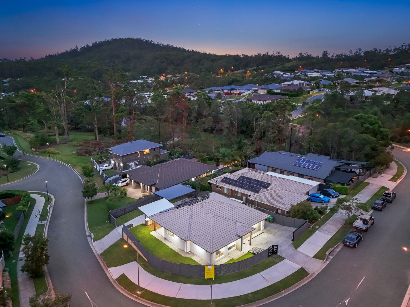 4 bedrooms House in 29 Buckingham Road MAUDSLAND QLD, 4210