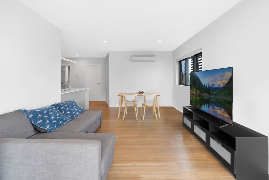 2 bedrooms Apartment / Unit / Flat in 10/33 Sword Street WOOLLOONGABBA QLD, 4102