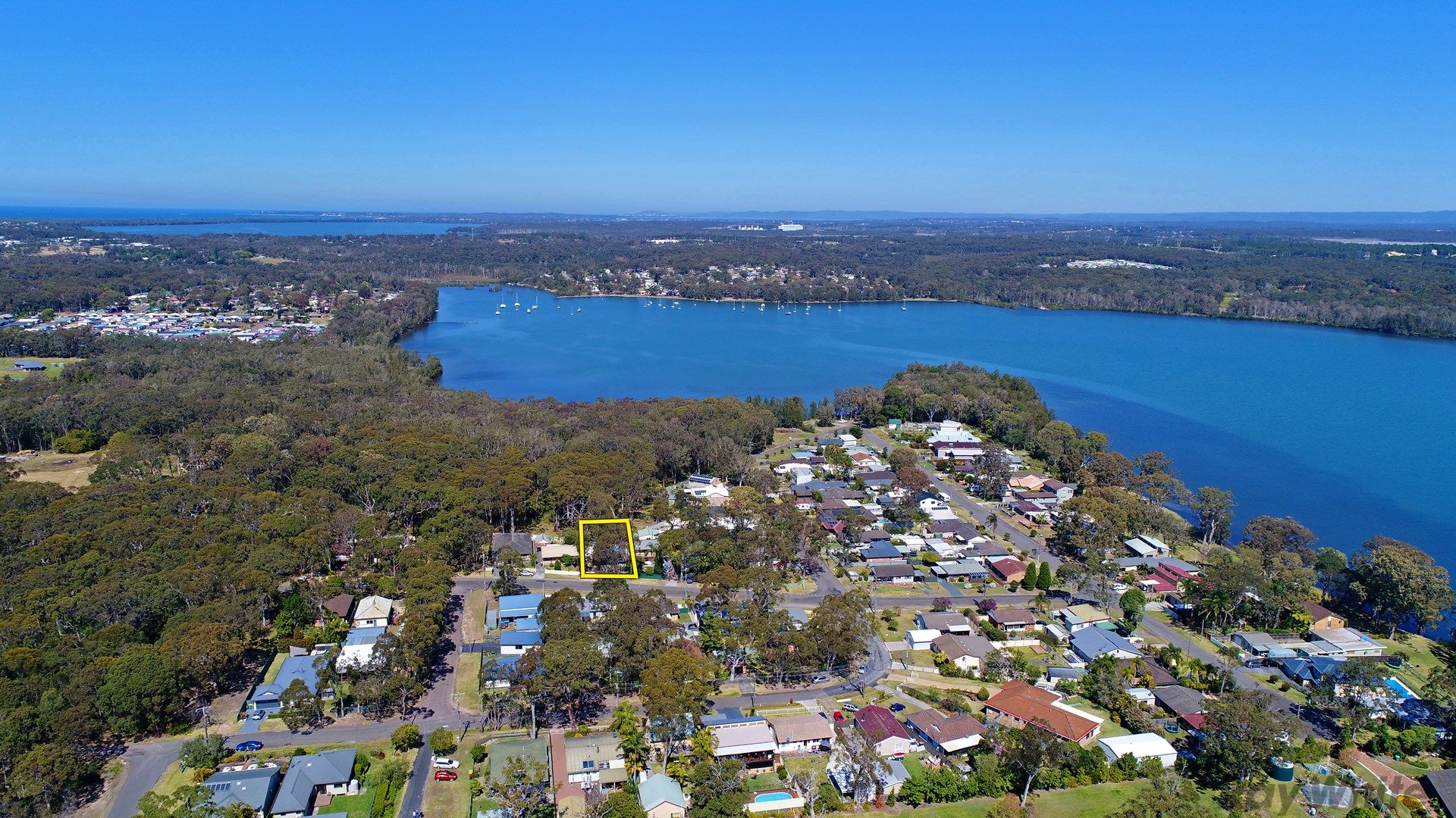 11 Houston Avenue, Chain Valley Bay NSW 2259, Image 0