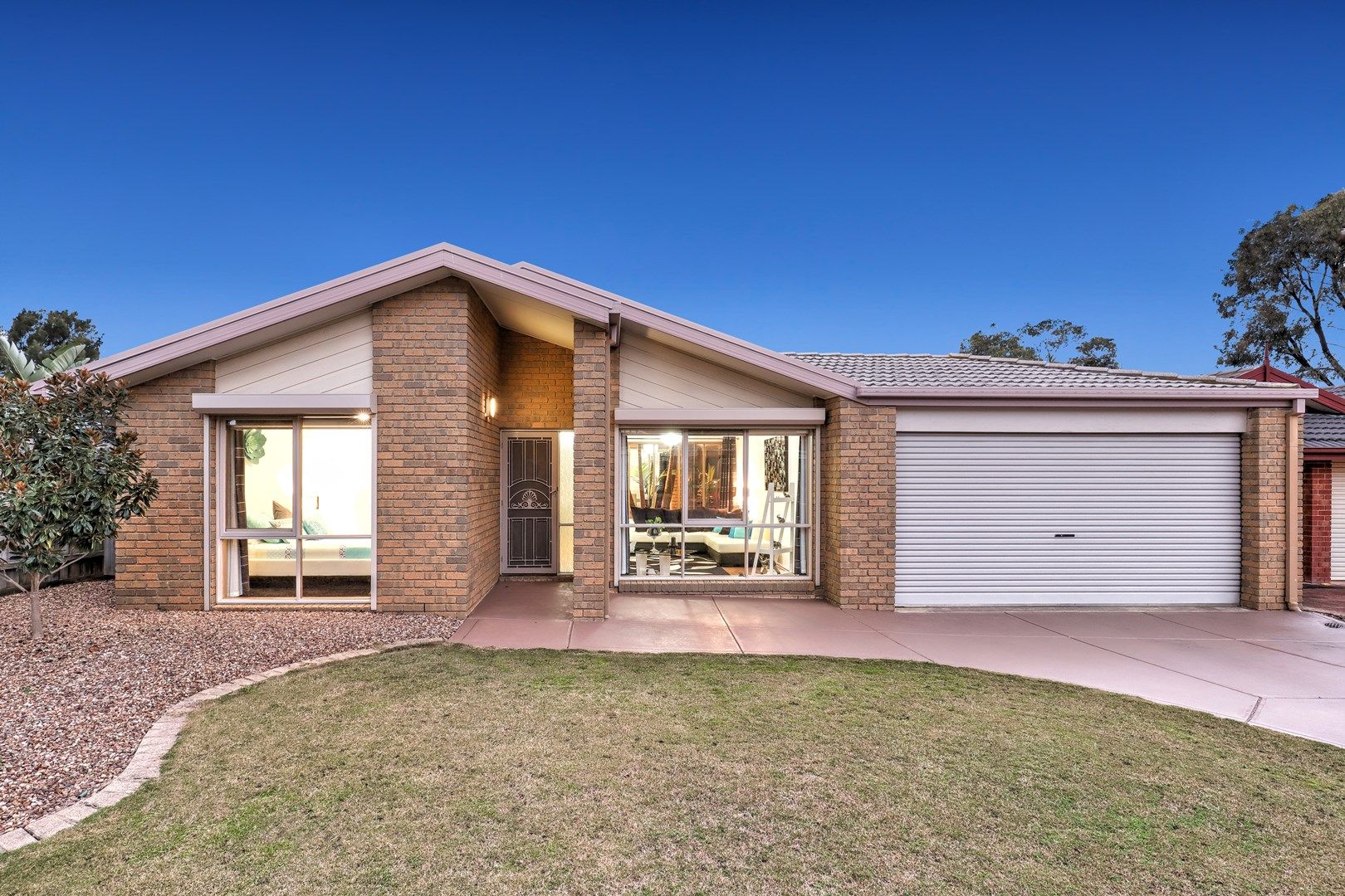 8 St Agnes Close, Craigieburn VIC 3064, Image 0