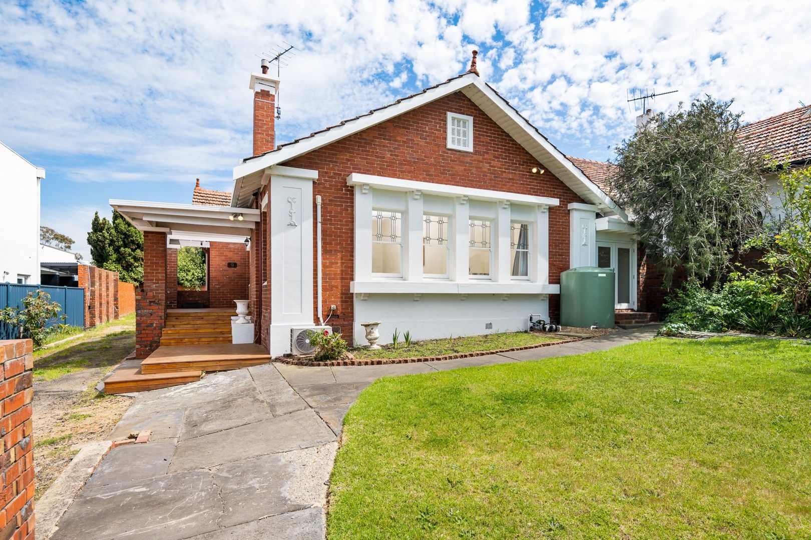 4 bedrooms House in 9 The Esplanade GEELONG VIC, 3220