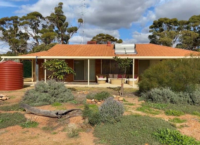 4 bedrooms Rural in 1775 Bejoording Rd WONGAMINE WA, 6401