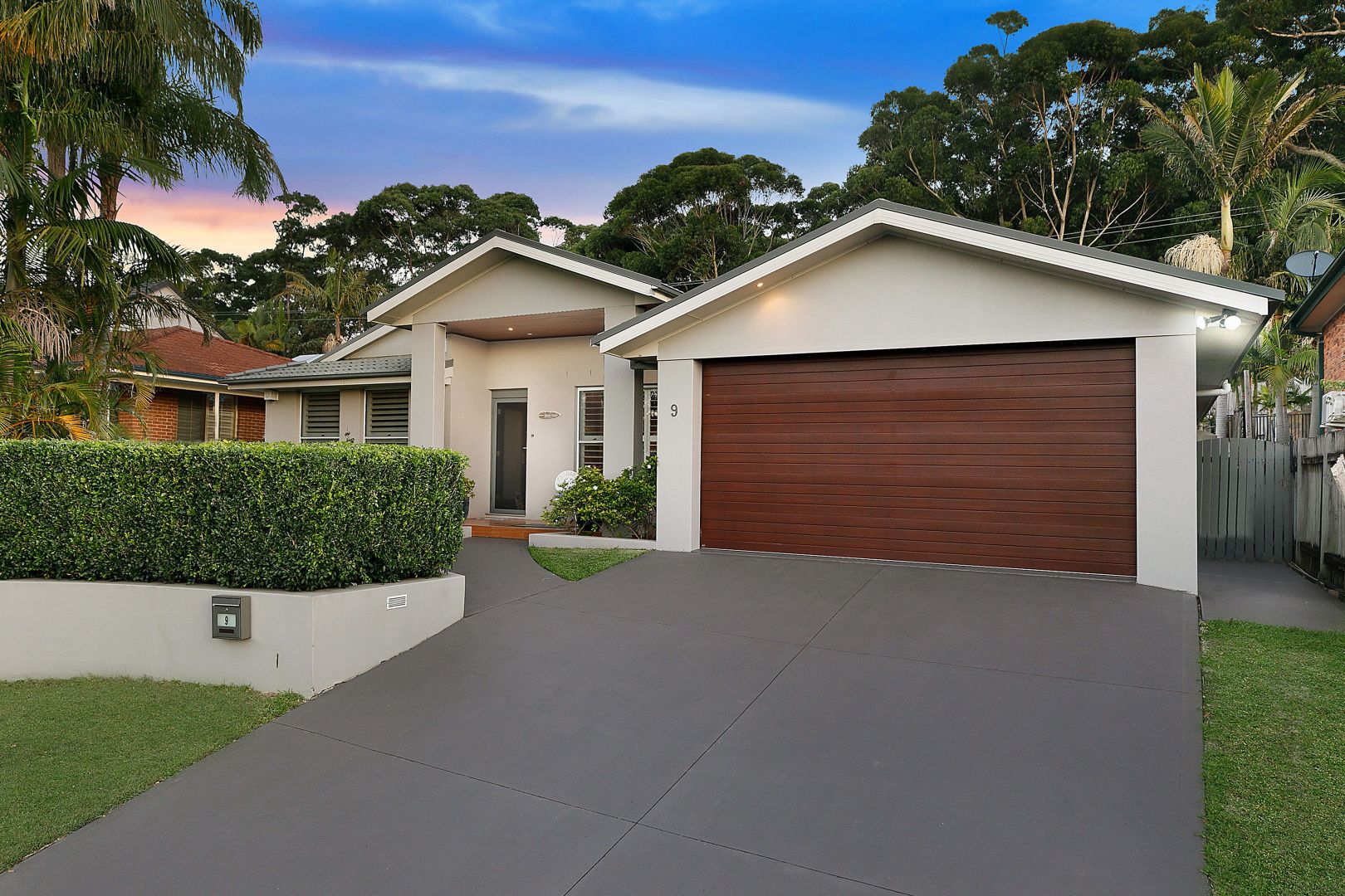 9 Oceanside Close, Bateau Bay NSW 2261, Image 2