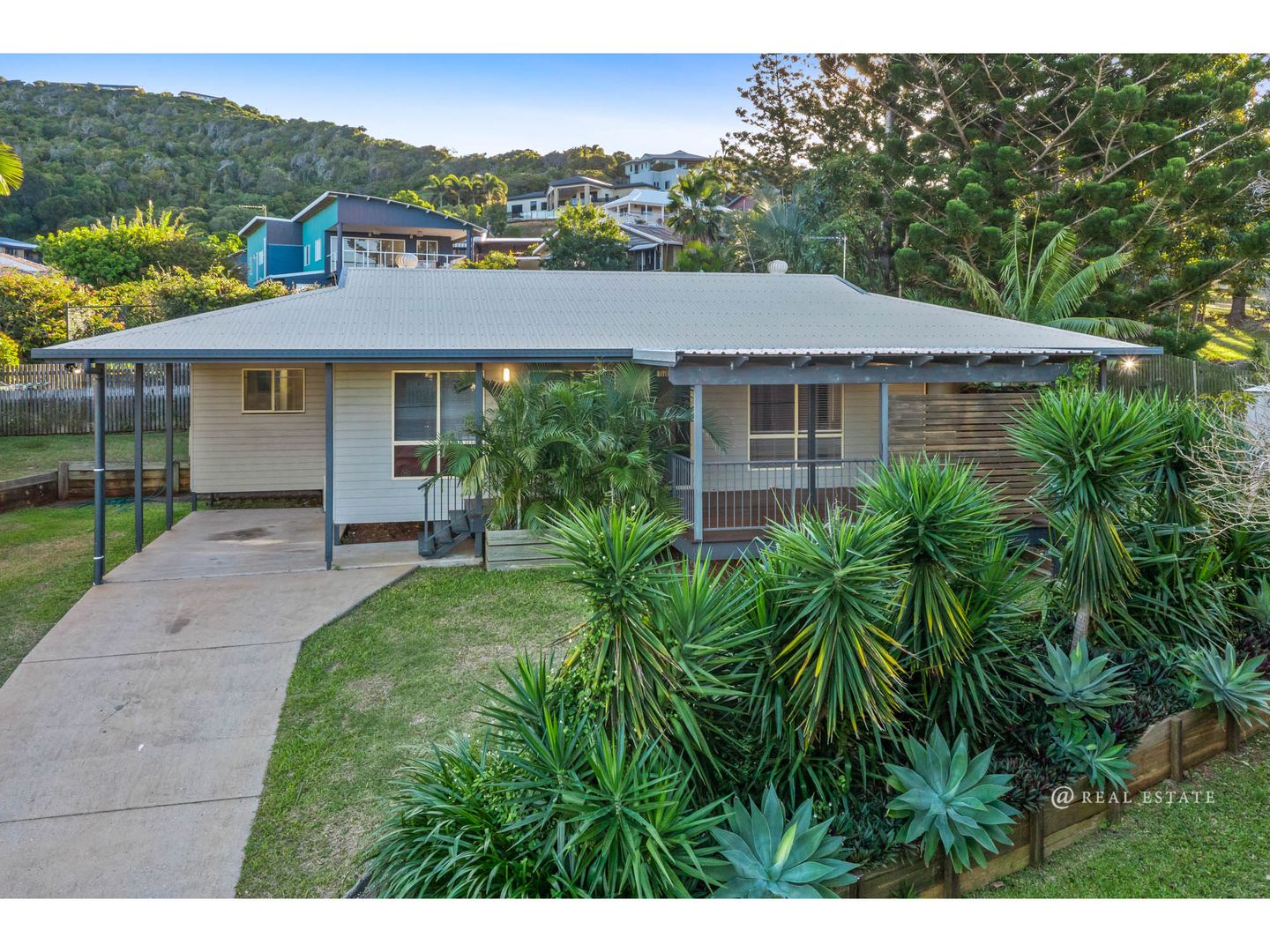 6 Island View Crescent, Barlows Hill Property History & Address
