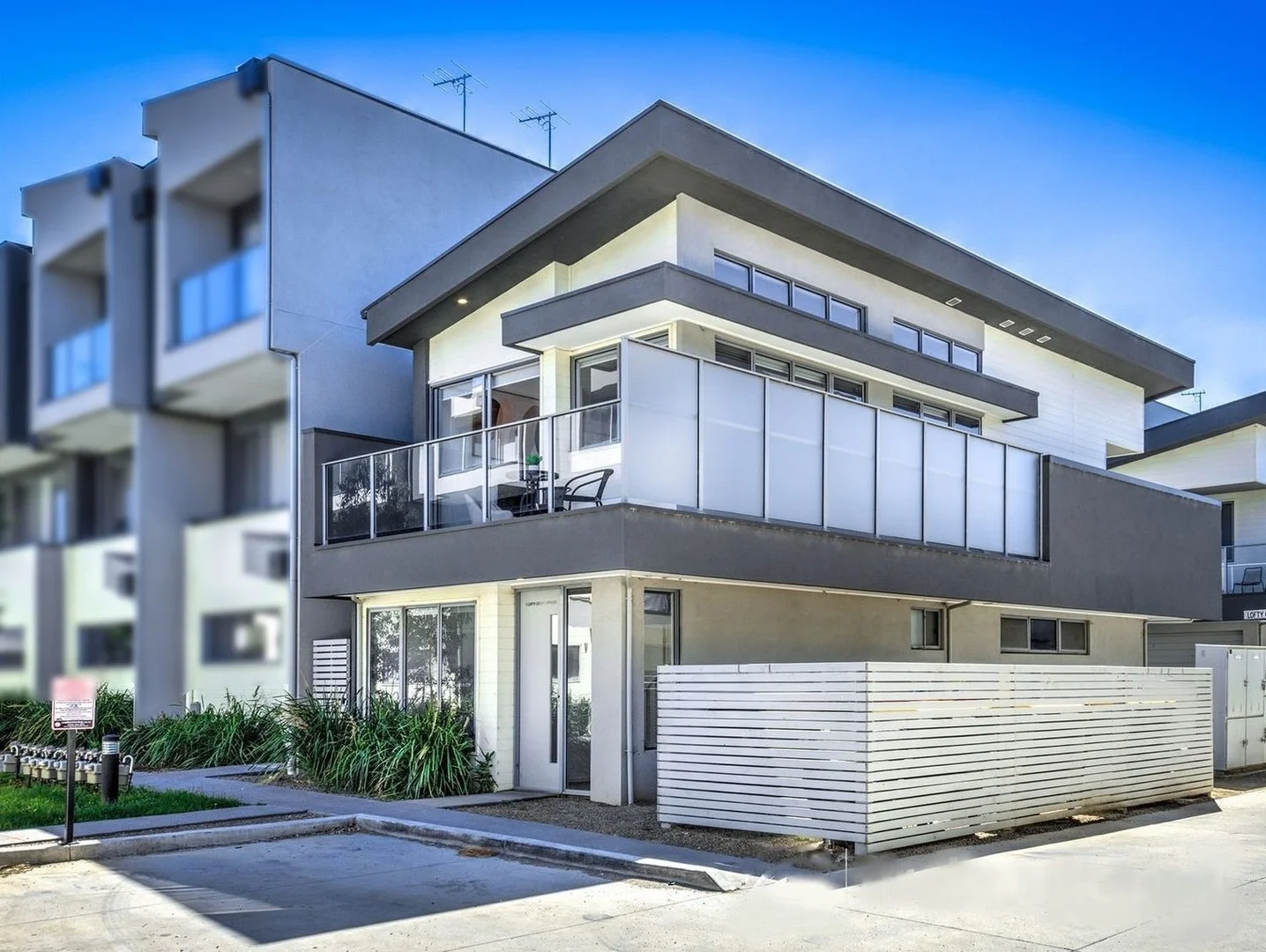 Primary image of 1 Lofty Court, Officer VIC 3809