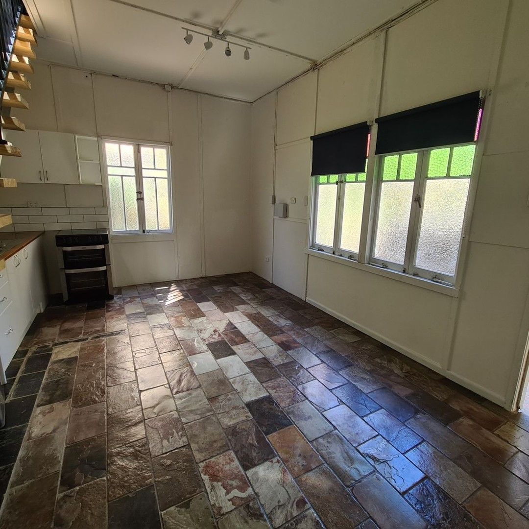 Apartment / Unit / Flat in 4/25-27 Maranoa Street, PARRAMATTA PARK QLD, 4870