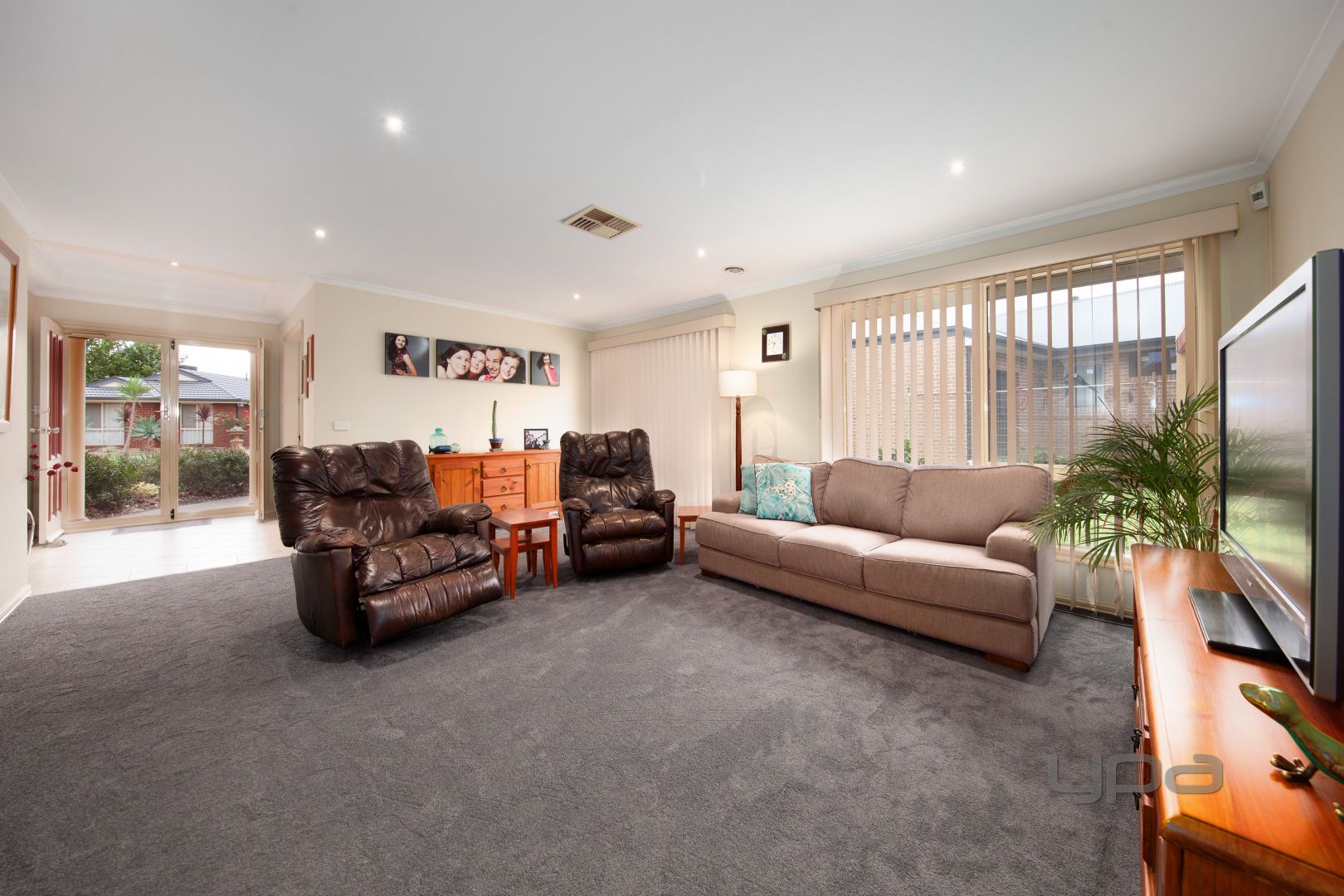 5 Abelia Court, Hillside VIC 3037, Image 2