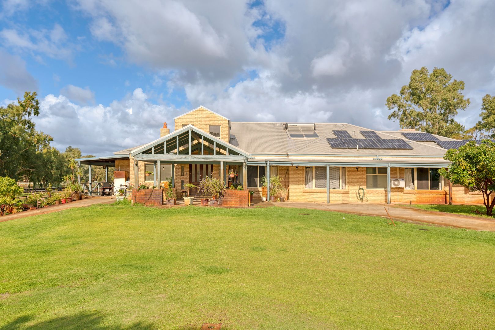 123 Park Street, Henley Brook WA 6055 Domain