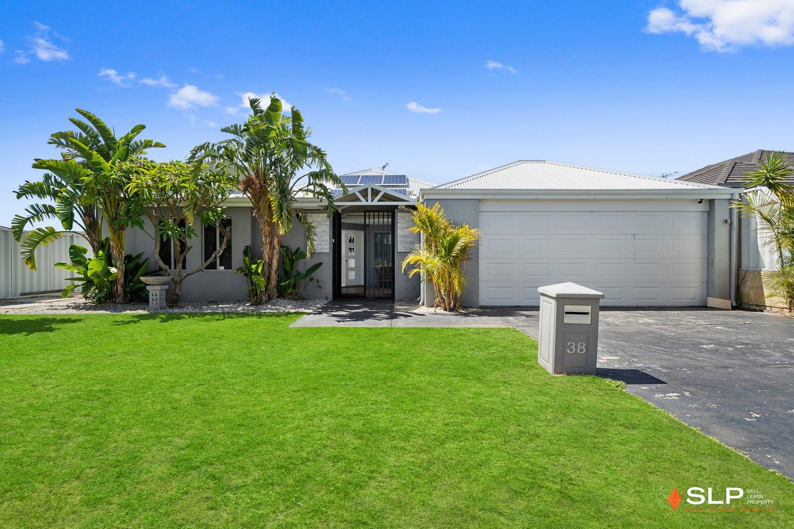 4 bedrooms House in 38 Compar Road BANKSIA GROVE WA, 6031