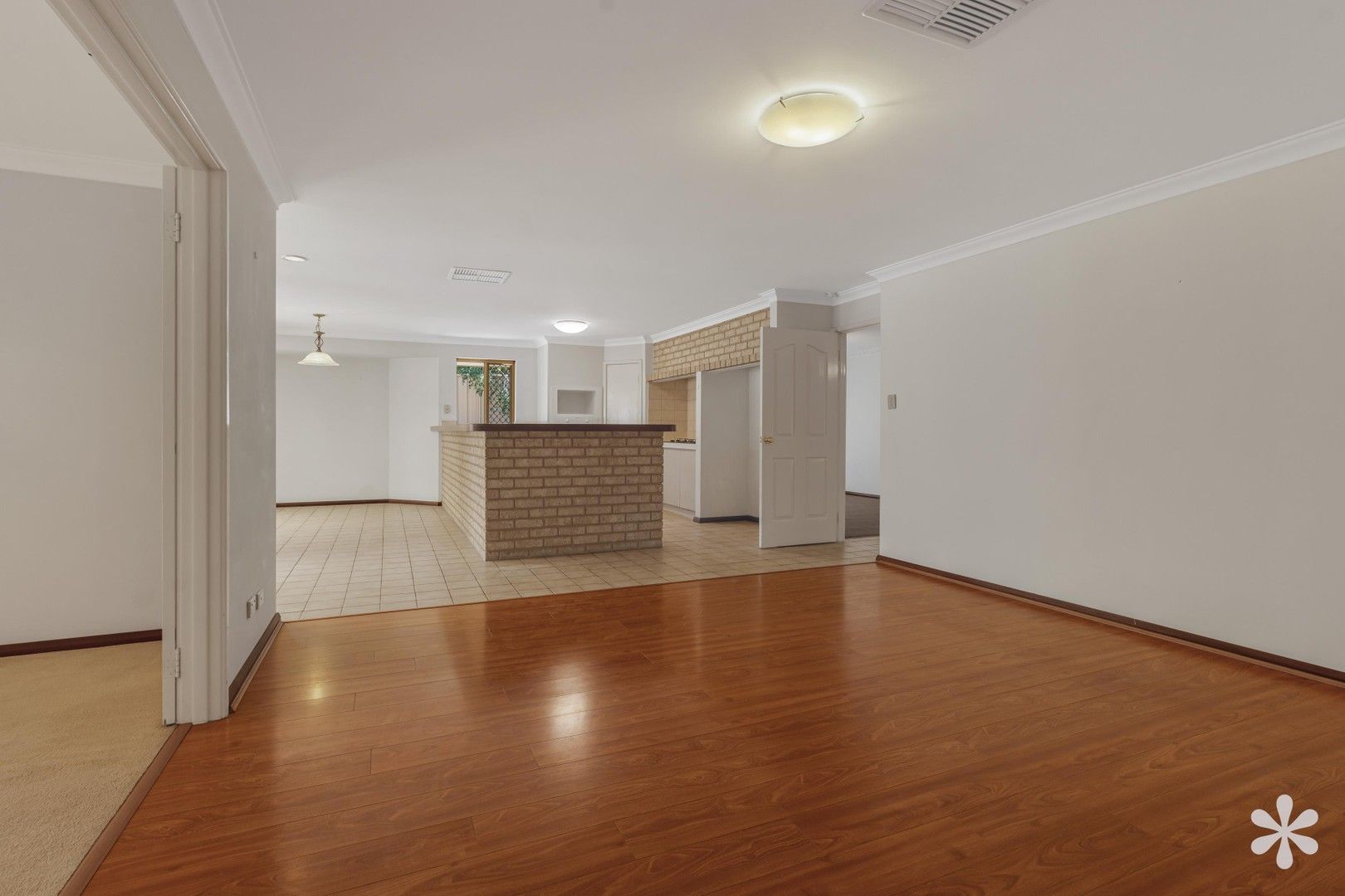 4 bedrooms House in 72 Casserly Drive LEEMING WA, 6149