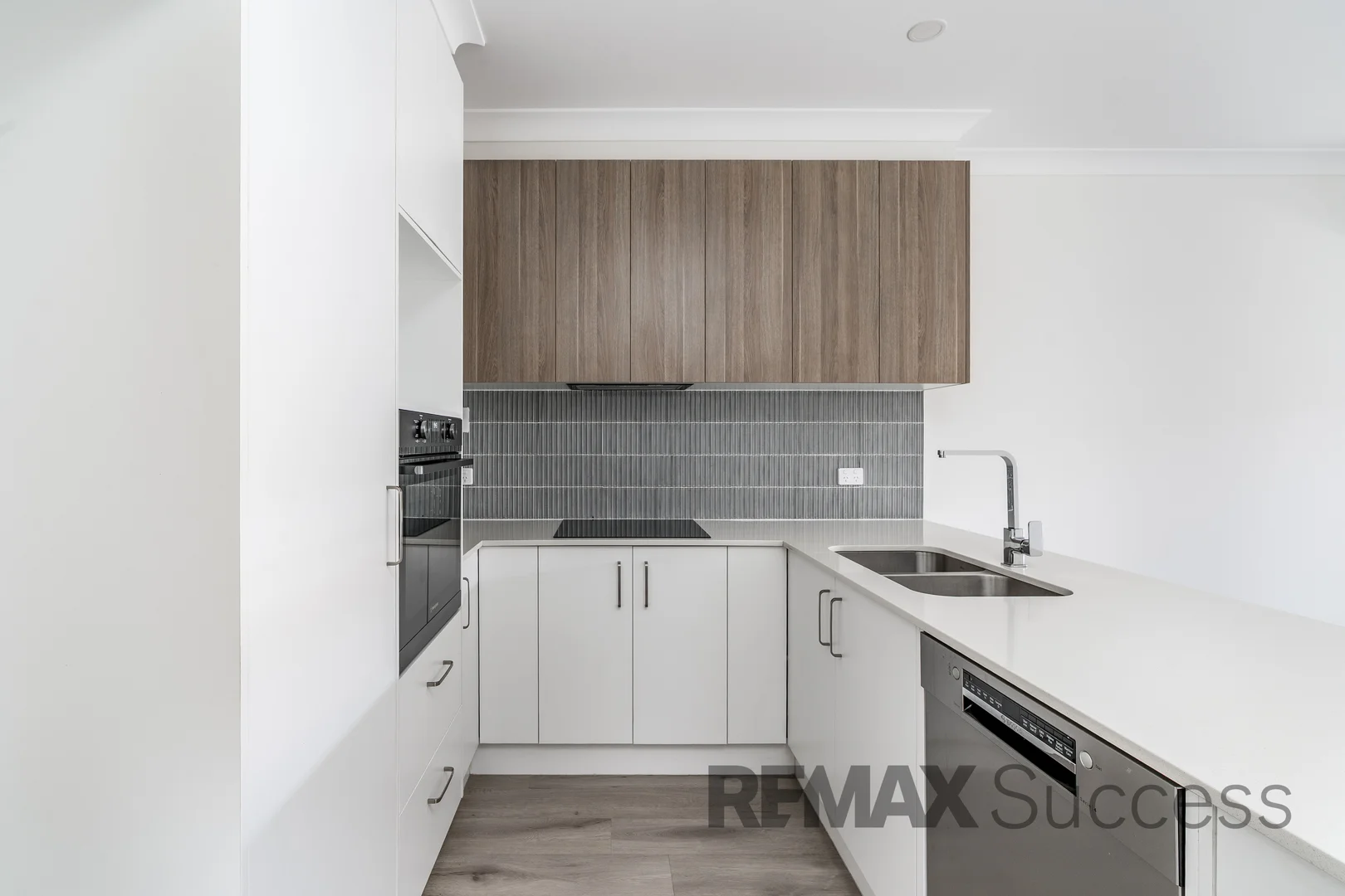 Additional image 3 of 2/5 Noll Street, Kearneys Spring QLD 4350