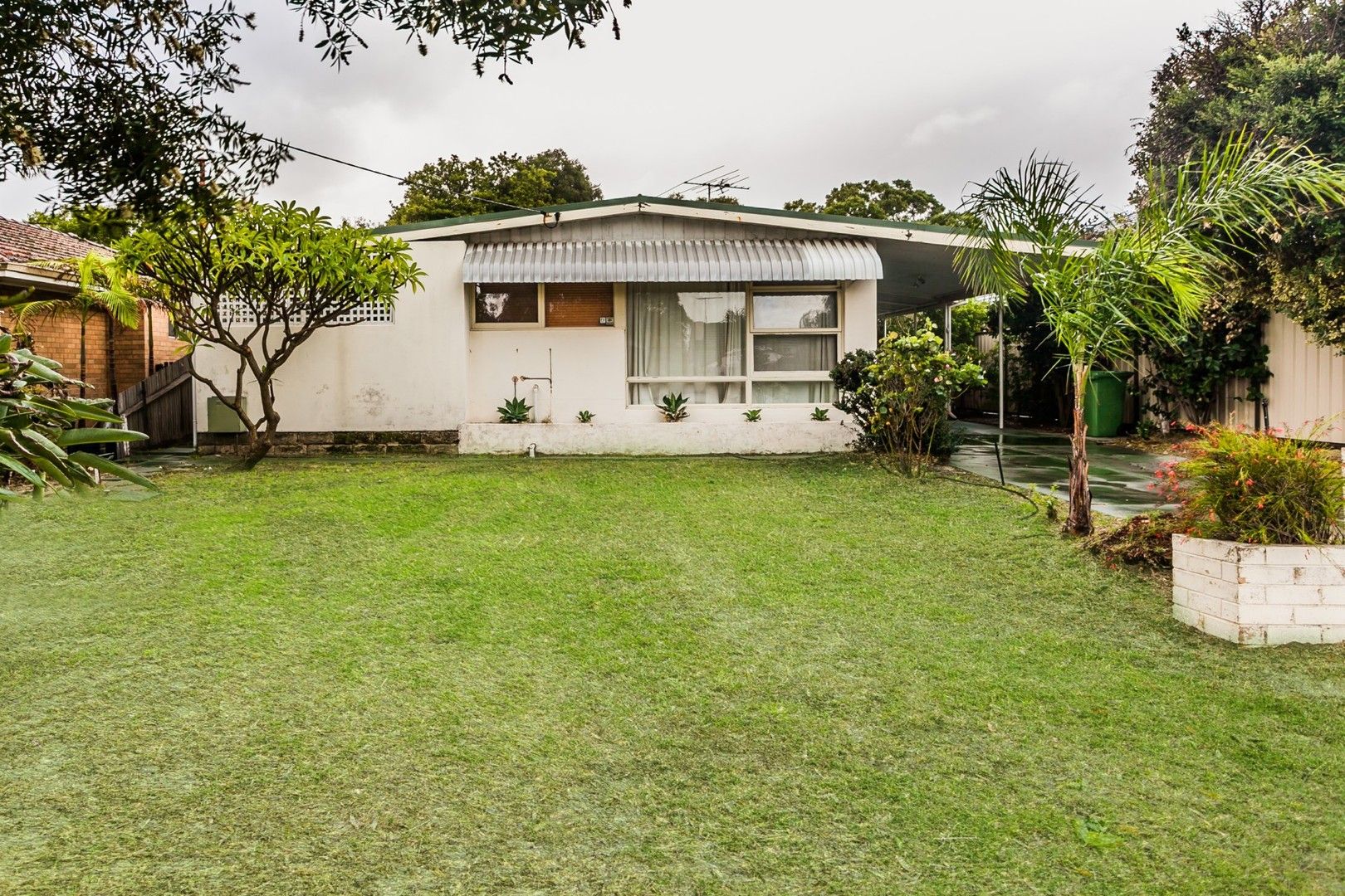 3 bedrooms House in 65 Williamson Ave. BELMONT WA, 6104