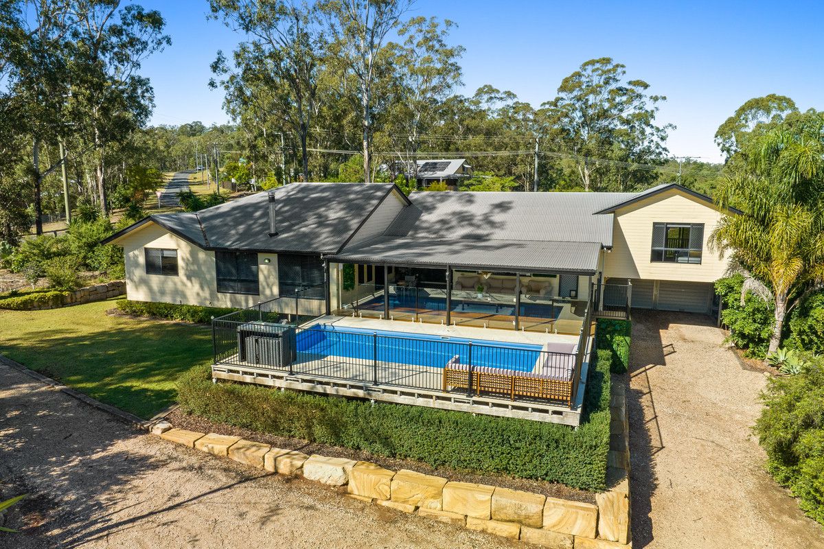 2 Clive Crescent, Withcott QLD 4352, Image 0