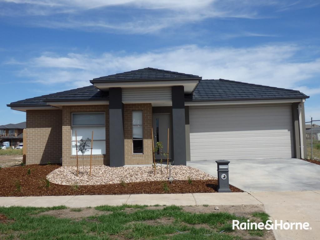4 bedrooms House in 29 Yosemite Street POINT COOK VIC, 3030