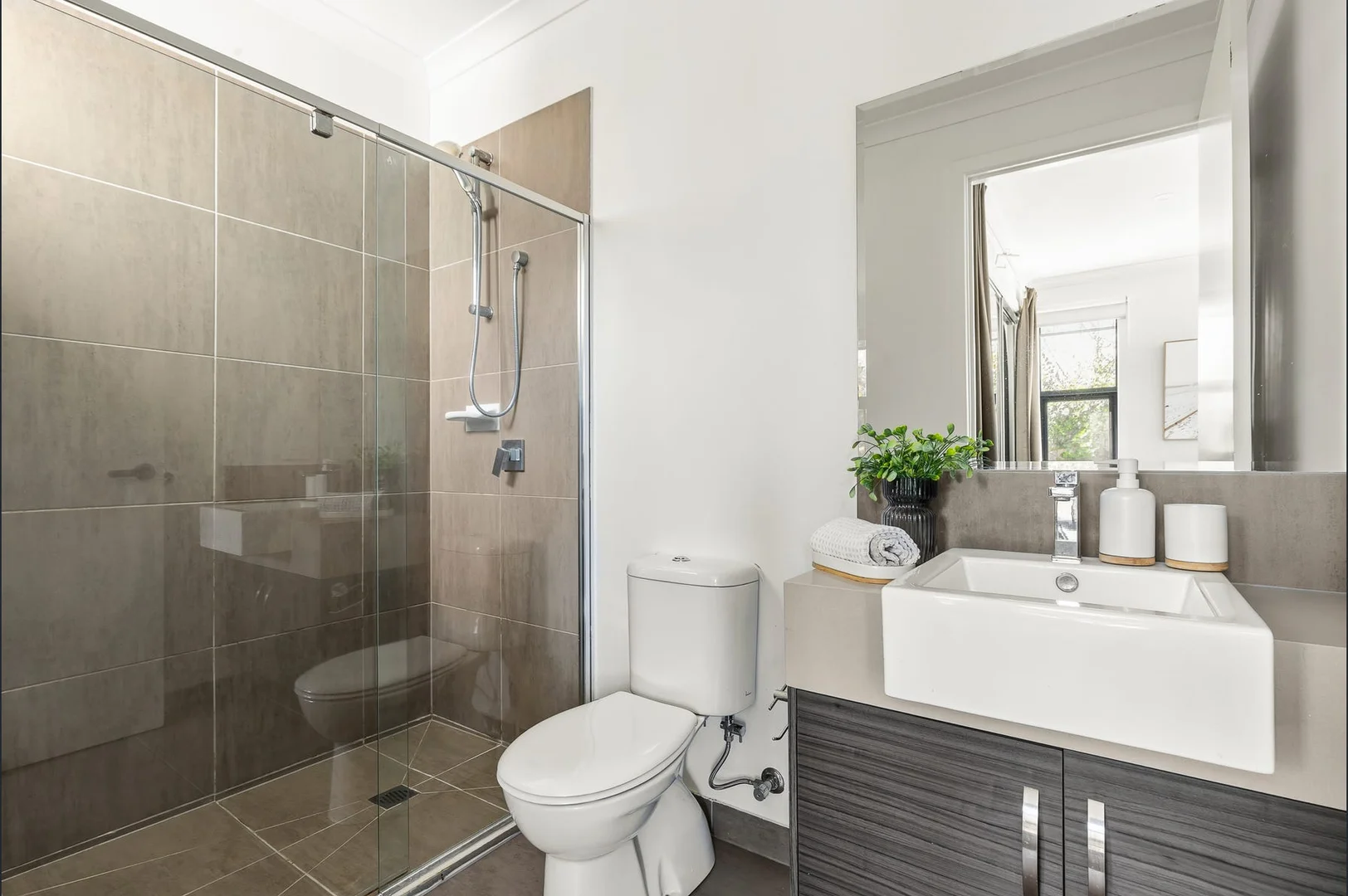Additional image 8 of 2/4 Talbett Street, Burwood VIC 3125
