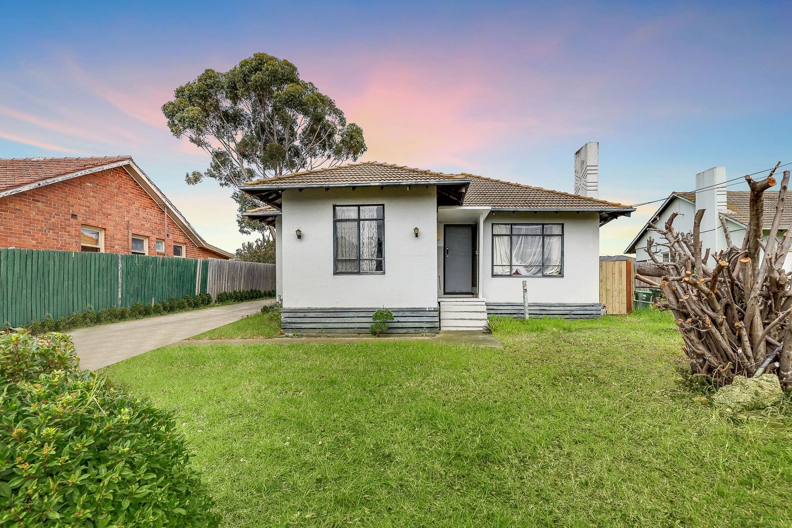 3 bedrooms Apartment / Unit / Flat in 1/13 Charlesworth Street LAVERTON VIC, 3028