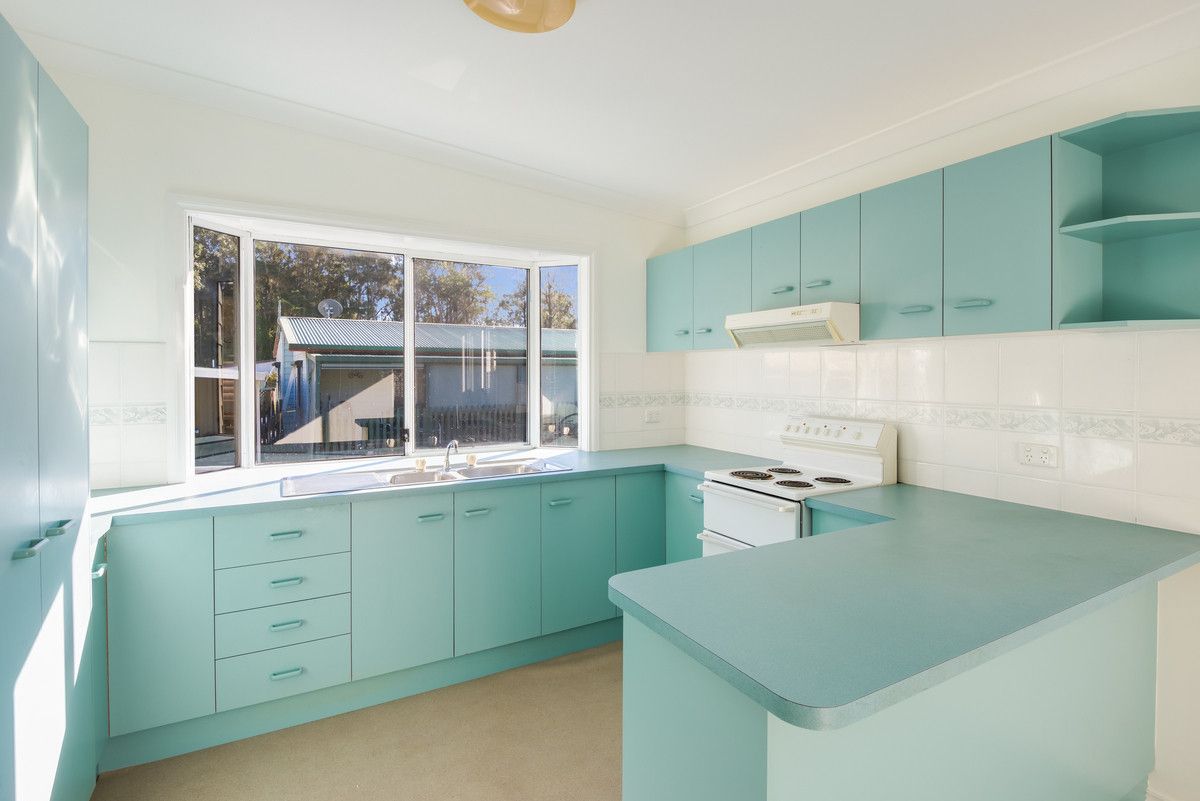 5 Seventh Avenue, Green Point NSW 2251, Image 2