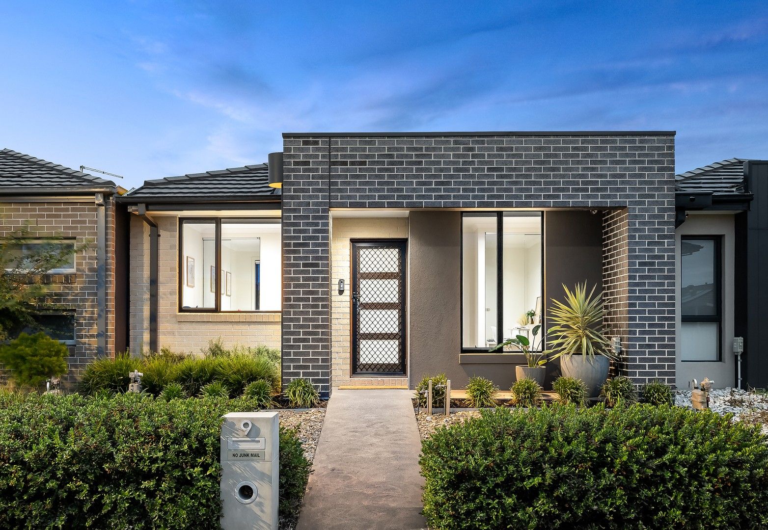 9 Trafalgar Walk, Keysborough VIC 3173, Image 0