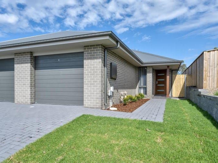 2 bedrooms Townhouse in 3A McGlinchey Crescent THORNTON NSW, 2322