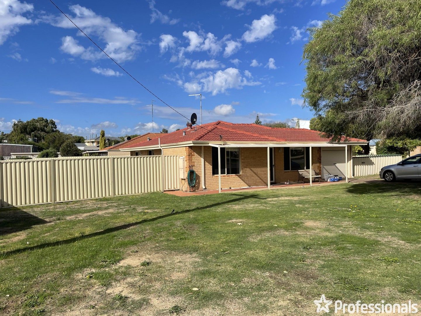 3 bedrooms House in 17 Karunjie Road GOLDEN BAY WA, 6174