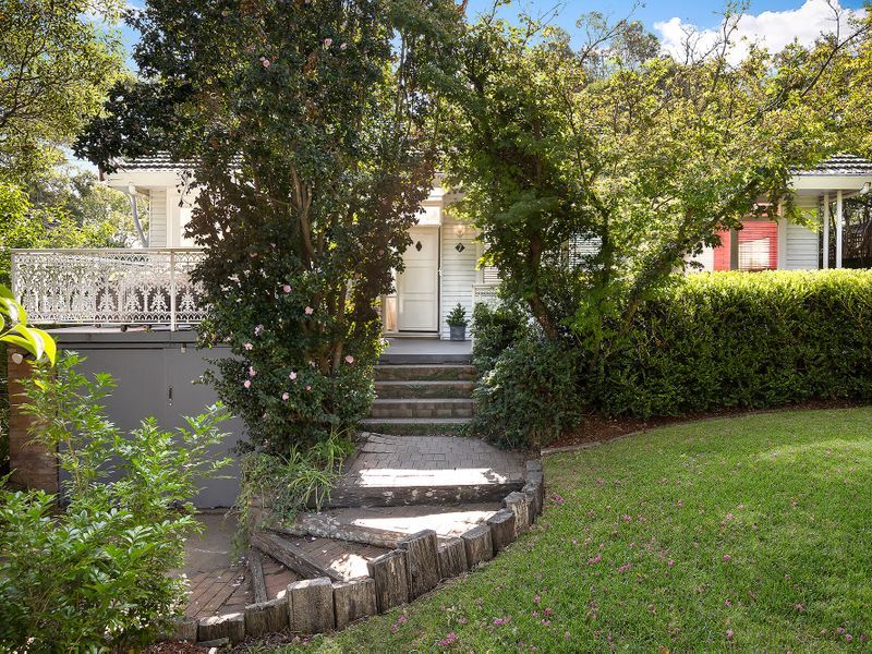 3 bedrooms House in 7 Livingstone Avenue BAULKHAM HILLS NSW, 2153