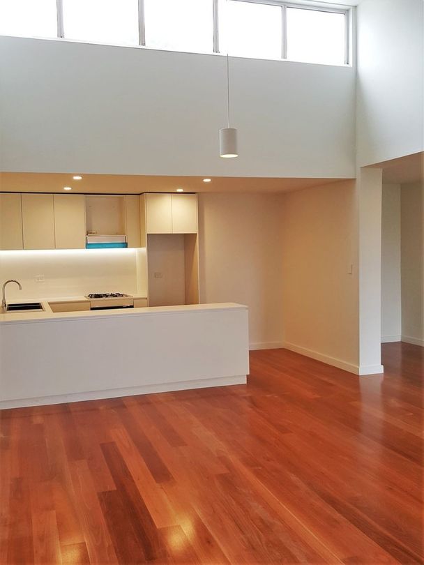 2 bedrooms House in 15/16-20 East Crescent Street MCMAHONS POINT NSW, 2060