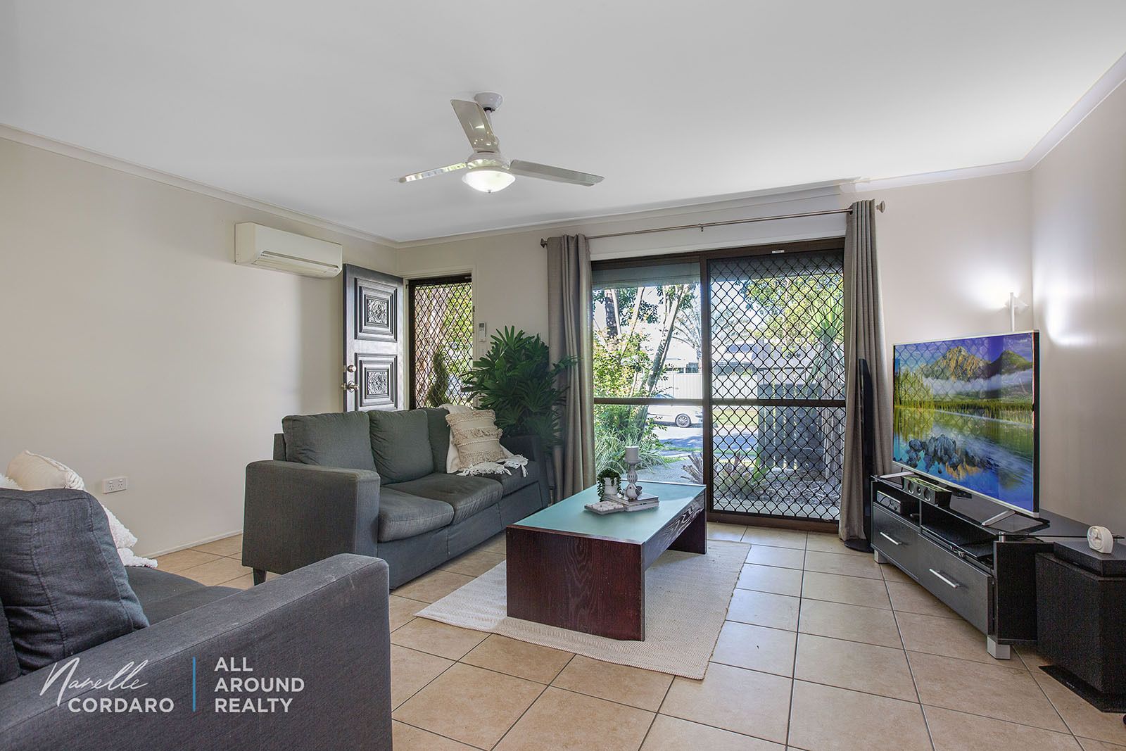 4 Boongaree Ave, Caboolture South QLD 4510, Image 2