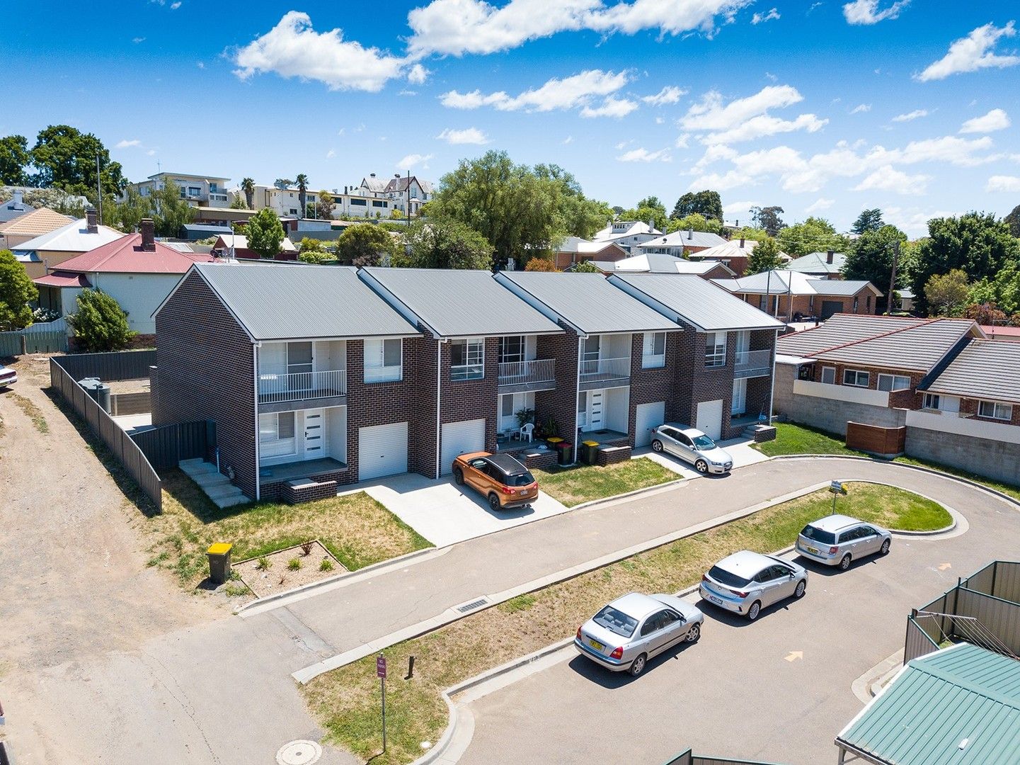 Unit 2/118A Bourke Street, Goulburn NSW 2580 Townhouse For Rent