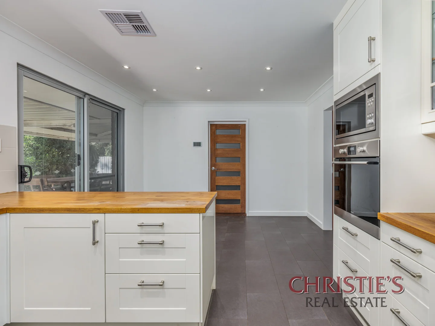 Additional image 10 of 735 Traylen Road, Stoneville WA 6081