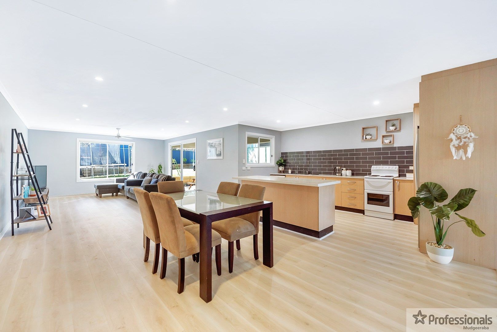 8 Widden Court, Worongary QLD 4213, Image 0