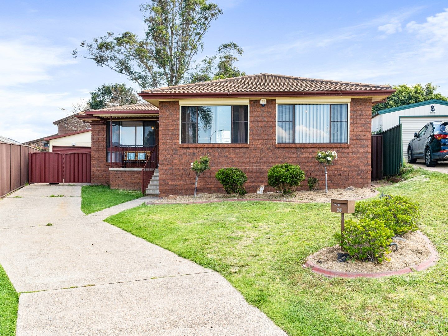 14 Riesling Place, Eschol Park NSW 2558, Image 0