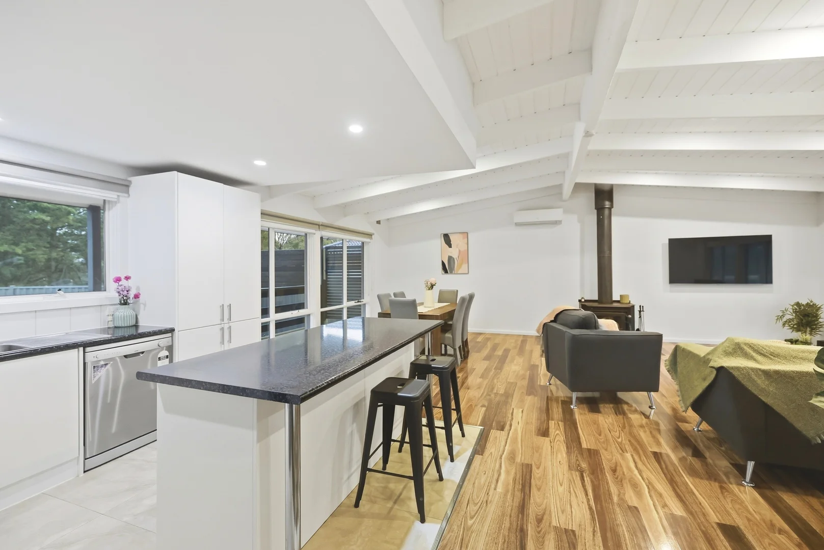 Additional image 6 of 17A Gordon Crescent, Romsey VIC 3434