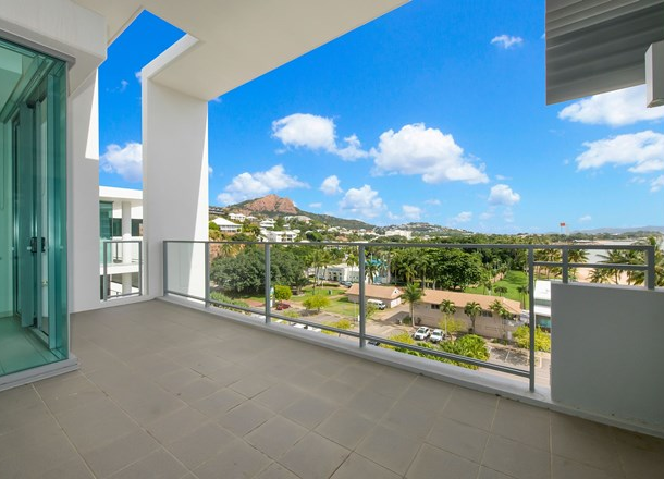 2708/6 Mariners Drive, Townsville City QLD 4810