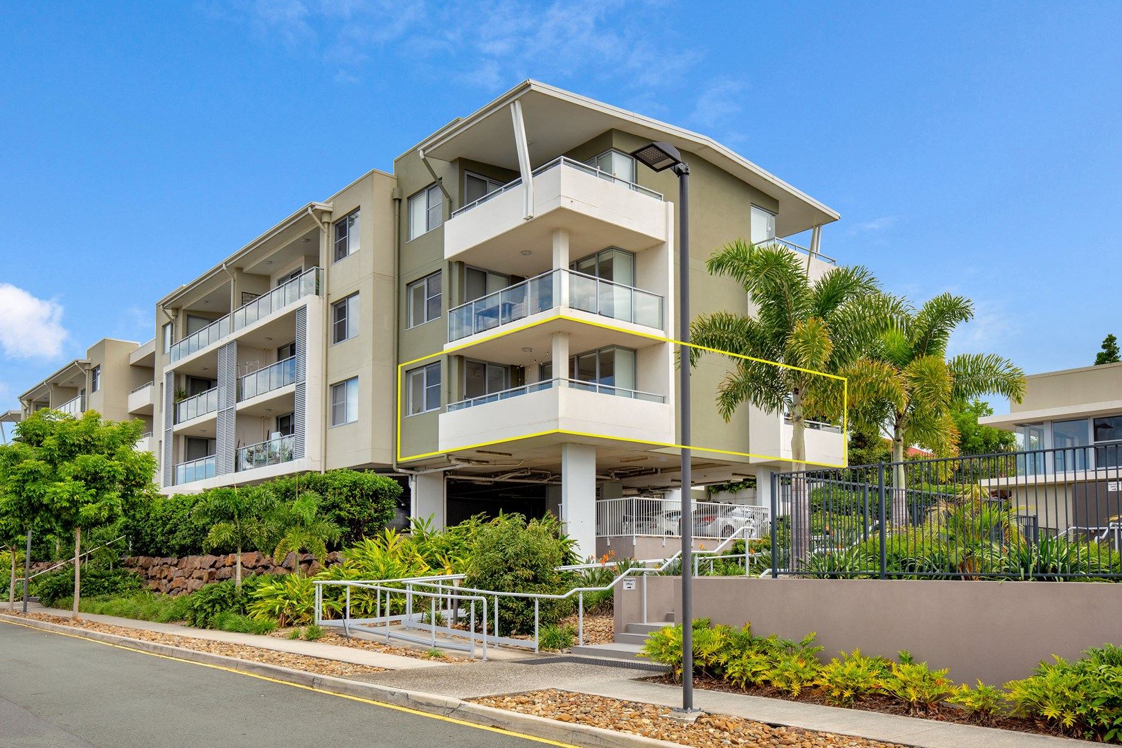 2 bedrooms Apartment / Unit / Flat in 209/29-49 VARSITY PARADE VARSITY LAKES QLD, 4227