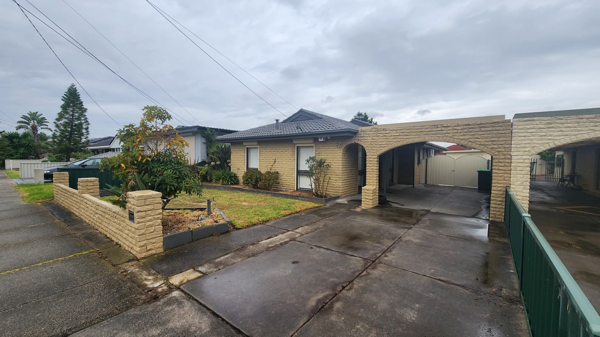 3 bedrooms House in 27 Hook Street ALTONA MEADOWS VIC, 3028