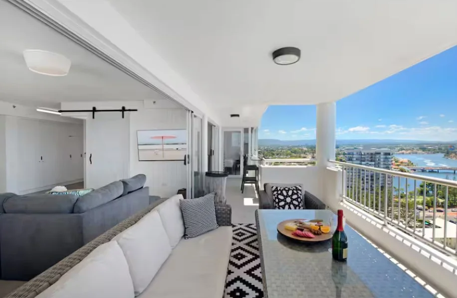 18B/7 Fern Street, Surfers Paradise QLD 4217