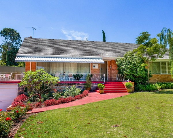 16 Kenmore Crescent, Floreat WA 6014