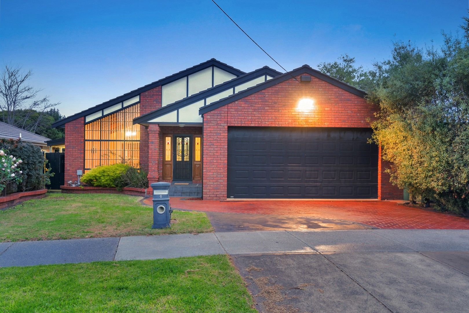 3 bedrooms House in 6 Falmouth Court CRAIGIEBURN VIC, 3064