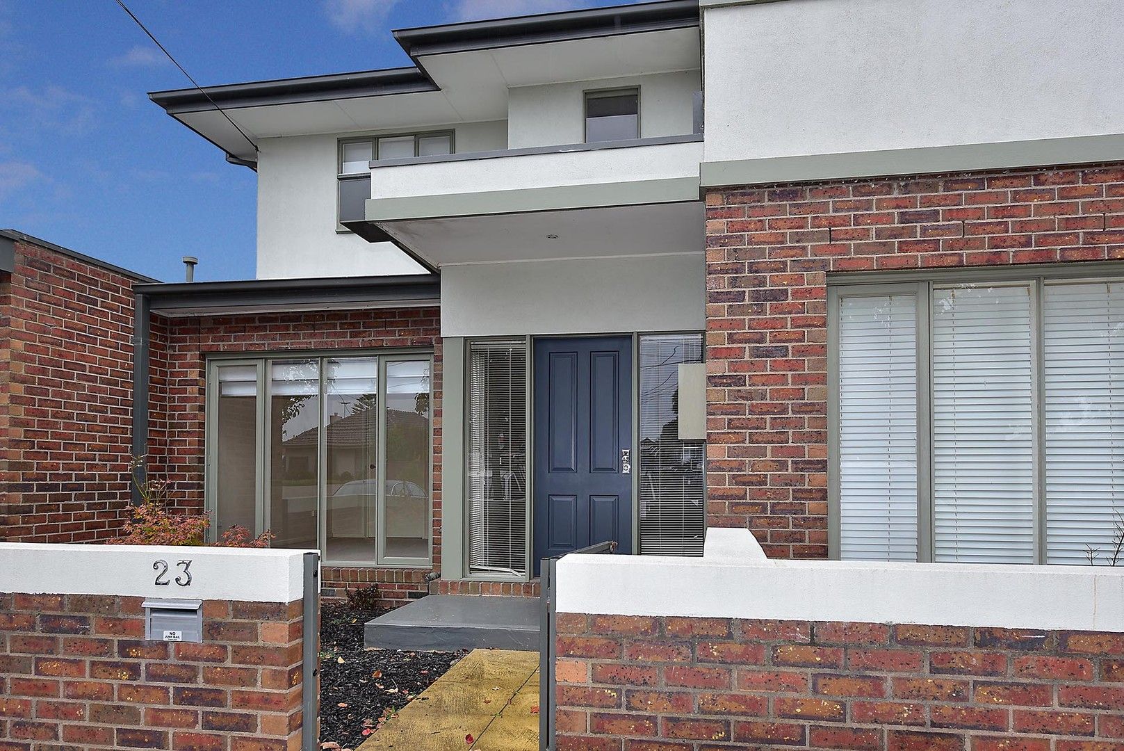 3 bedrooms Townhouse in 23 Highview Road BENTLEIGH EAST VIC, 3165