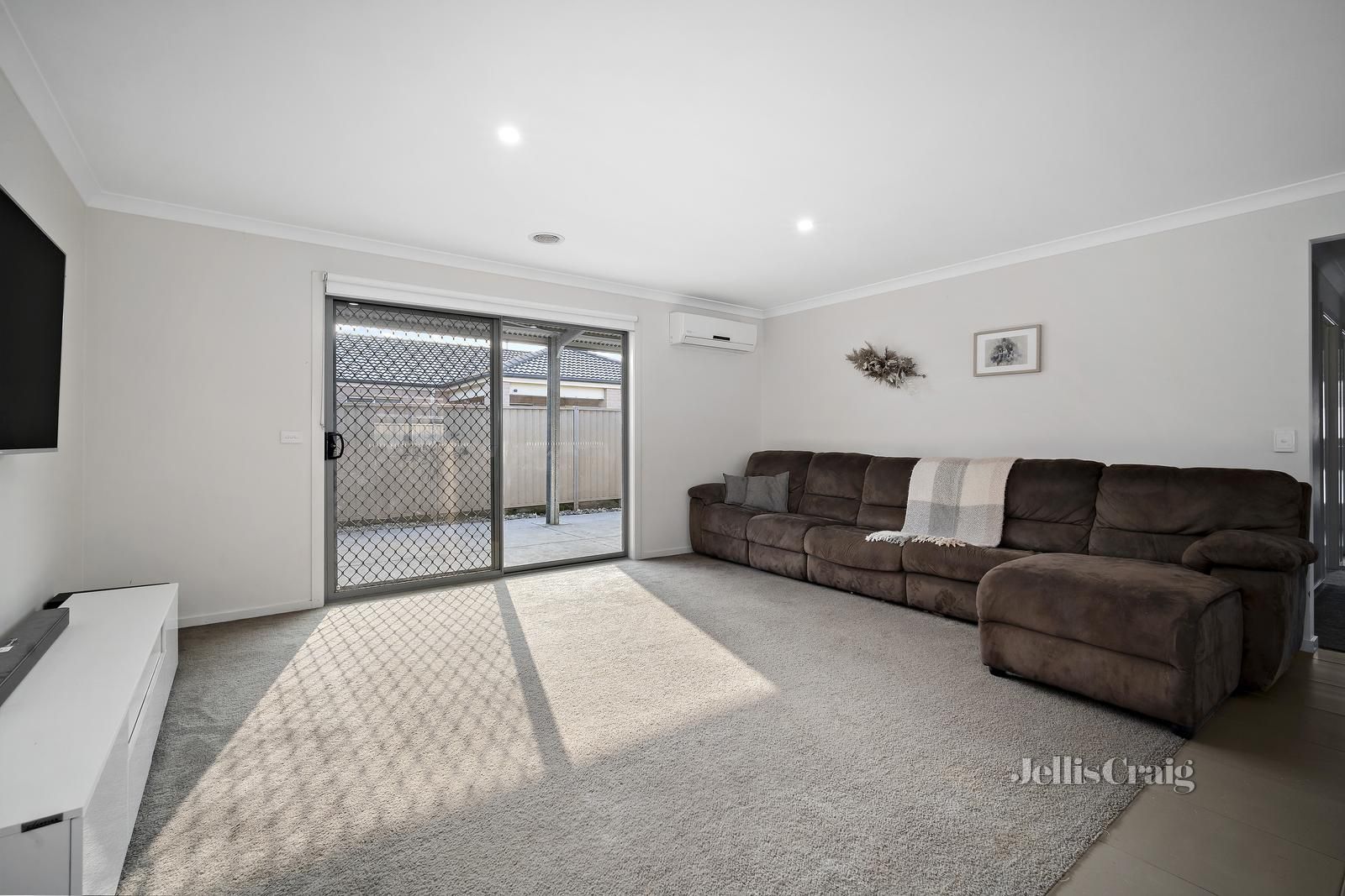 20 Chifley Drive, Delacombe VIC 3356, Image 2