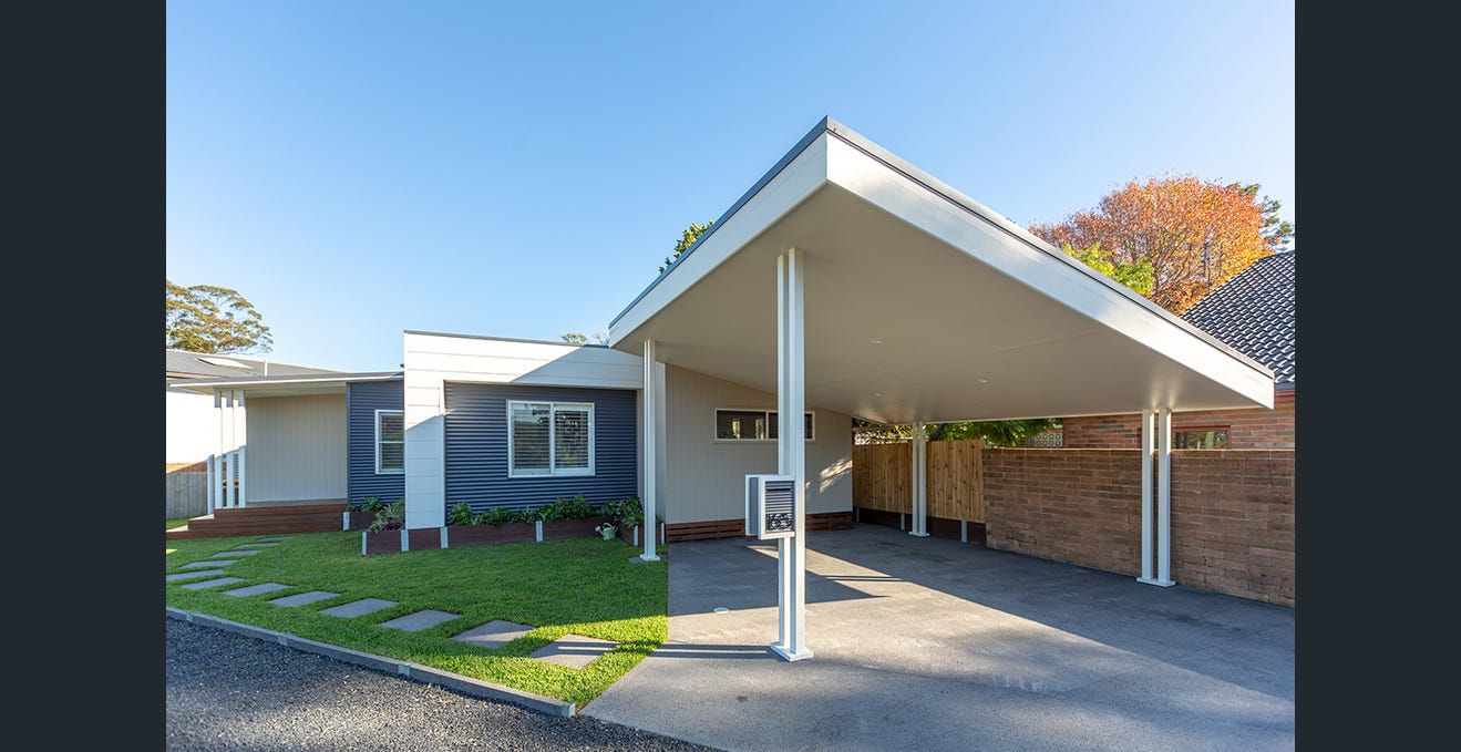 3 bedrooms House in 165 Avoca Drive GREEN POINT NSW, 2251