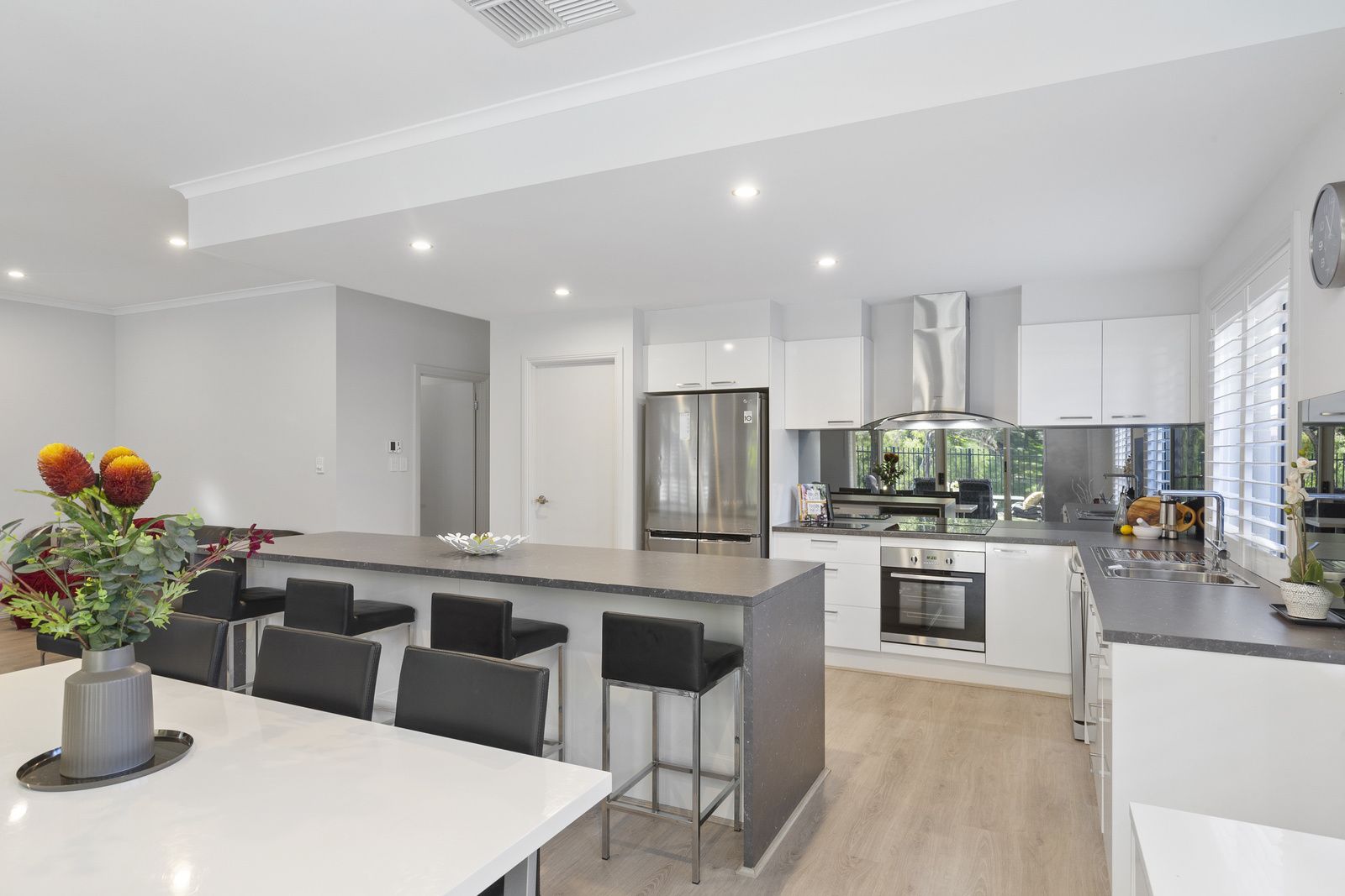 31 Jordan Court, Aberfoyle Park SA 5159, Image 2