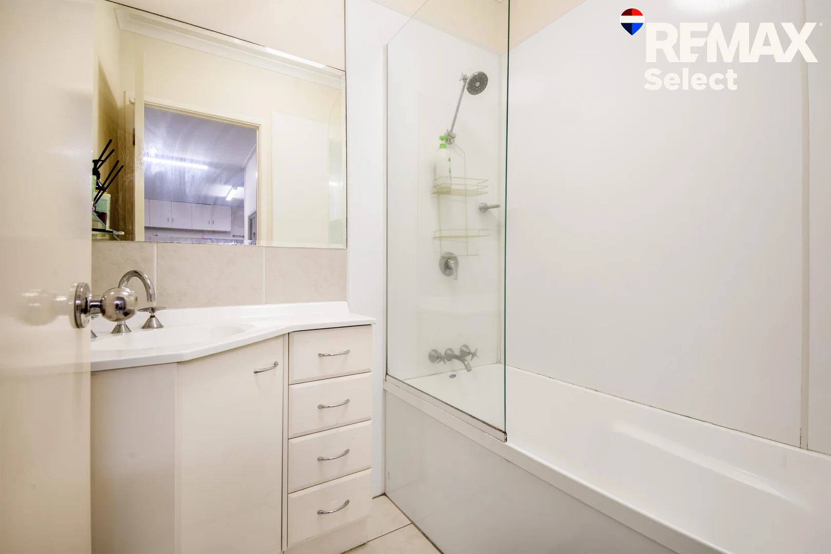 Additional image 19 of 29 Pioneer Street, Glenella QLD 4740