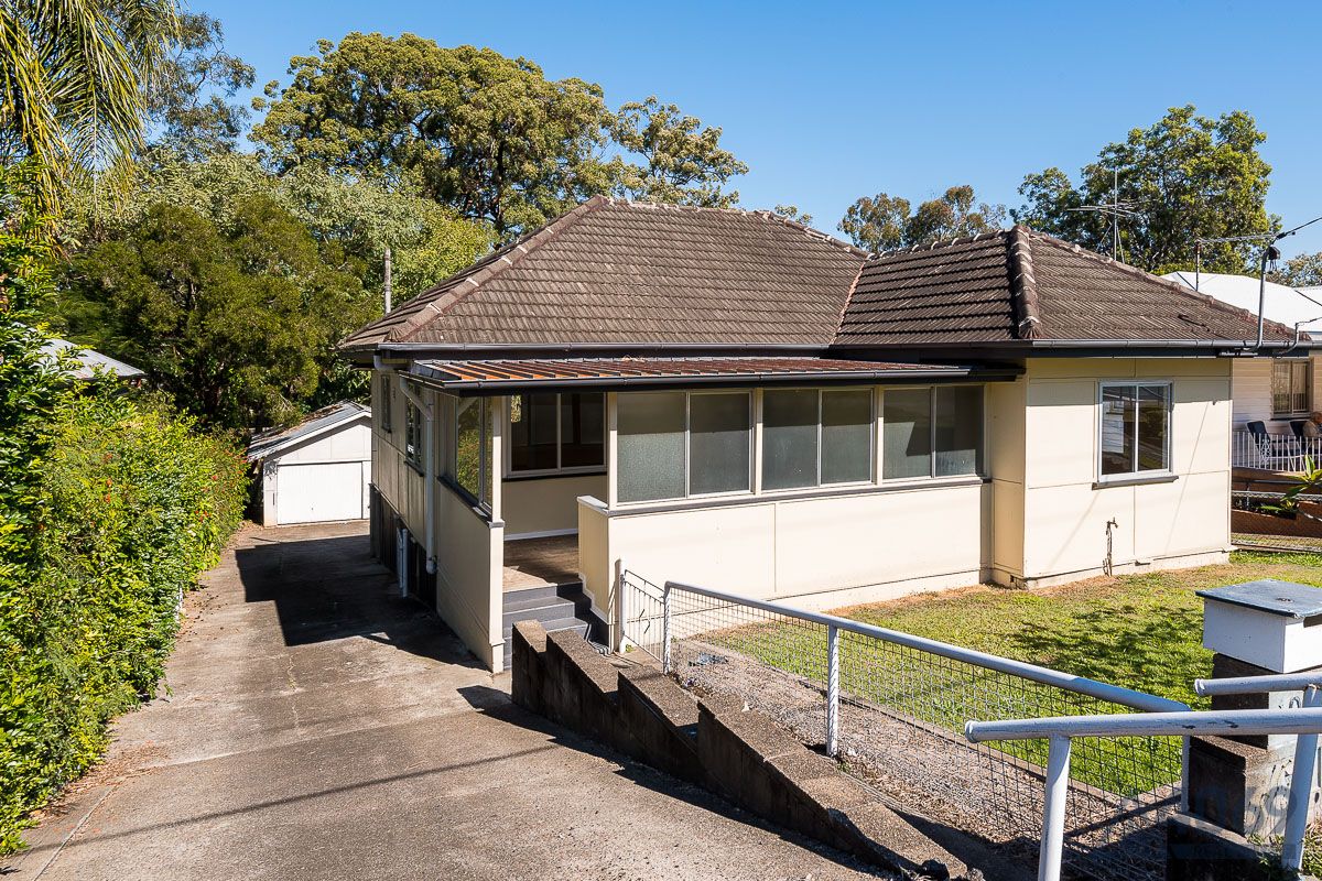 1088 Moggill Road, Kenmore QLD 4069 - House For Rent | Domain