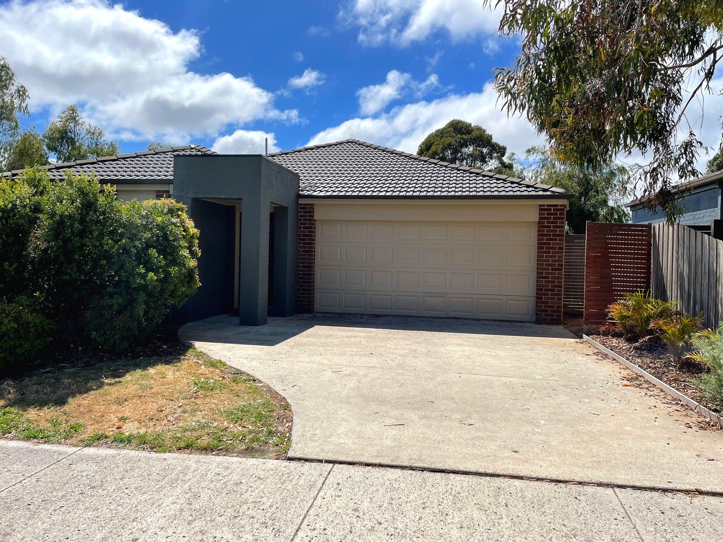 3 bedrooms House in 1 Hobson Place INVERLOCH VIC, 3996