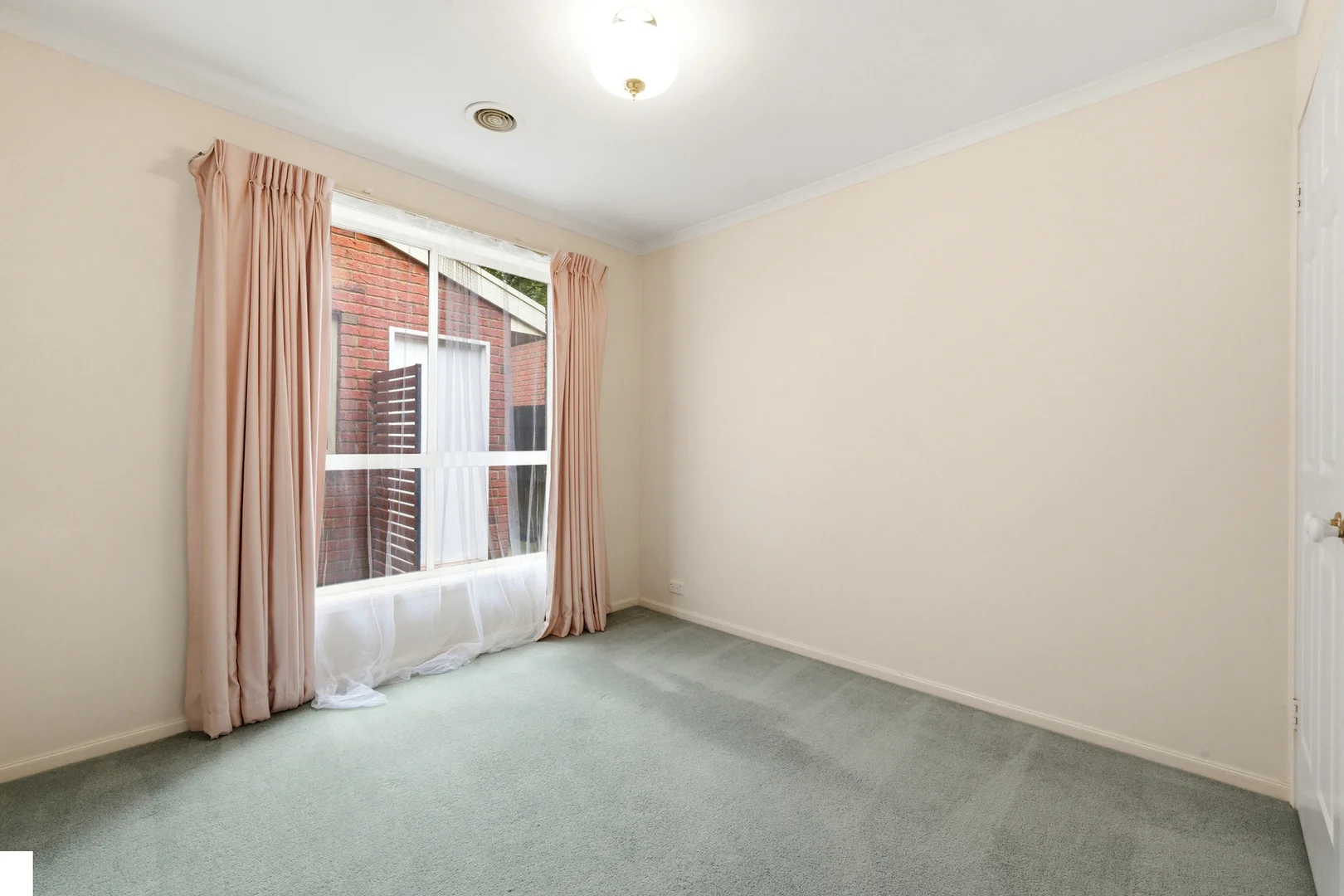 Additional image 8 of 2/106 Britten Jones Drive, Holt ACT 2615