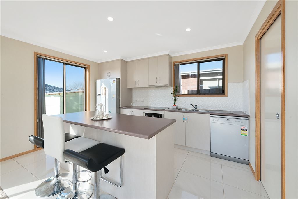 1/50 Camrise Drive, Cambridge TAS 7170, Image 2