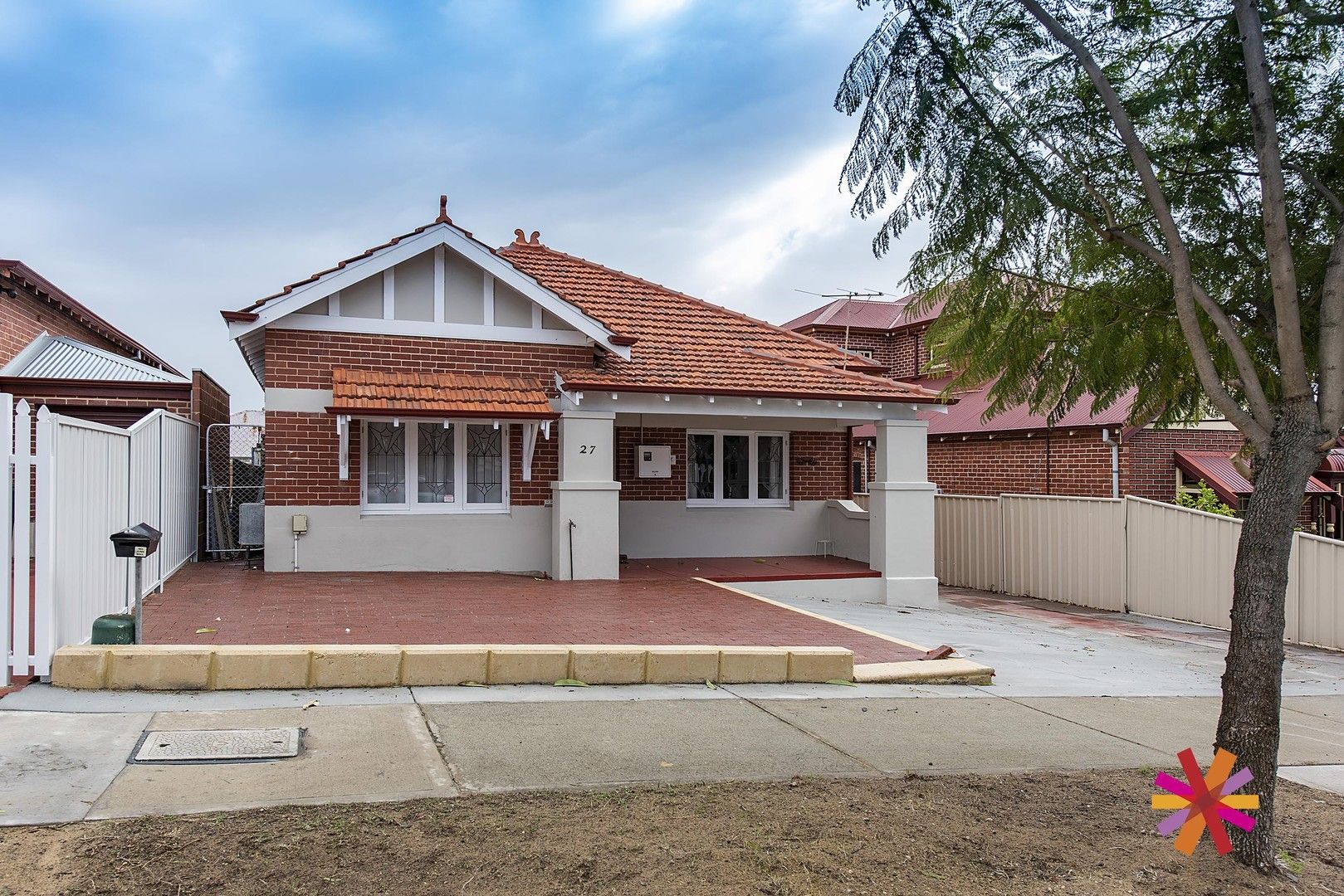 4 bedrooms House in 27 Balmoral Street EAST VICTORIA PARK WA, 6101